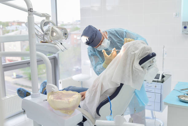 Best Dentist for Tooth Abscess  in Zellwood, FL